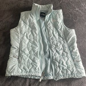 The North Face Quilted Snowflake Star Puffer Vest Size large